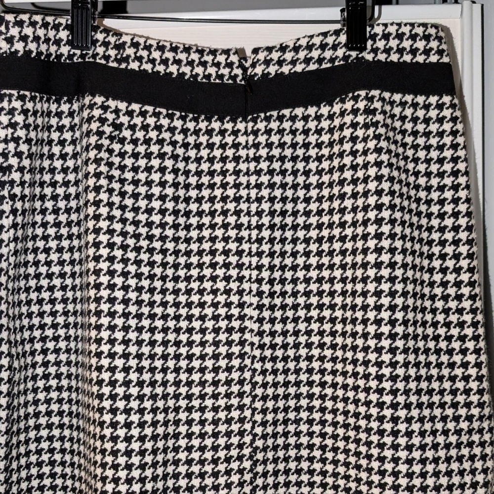 Black White Houndstooth Knee Length Pencil Skirt - Picture 4 of 5
